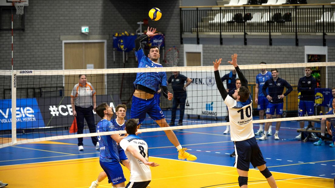 Niels de Vries in actie tijdens het afgelopen seizoen