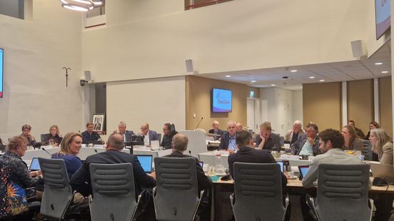 'Ze luisteren niet naar ons', teleurstelling na raadsvergadering over opvang