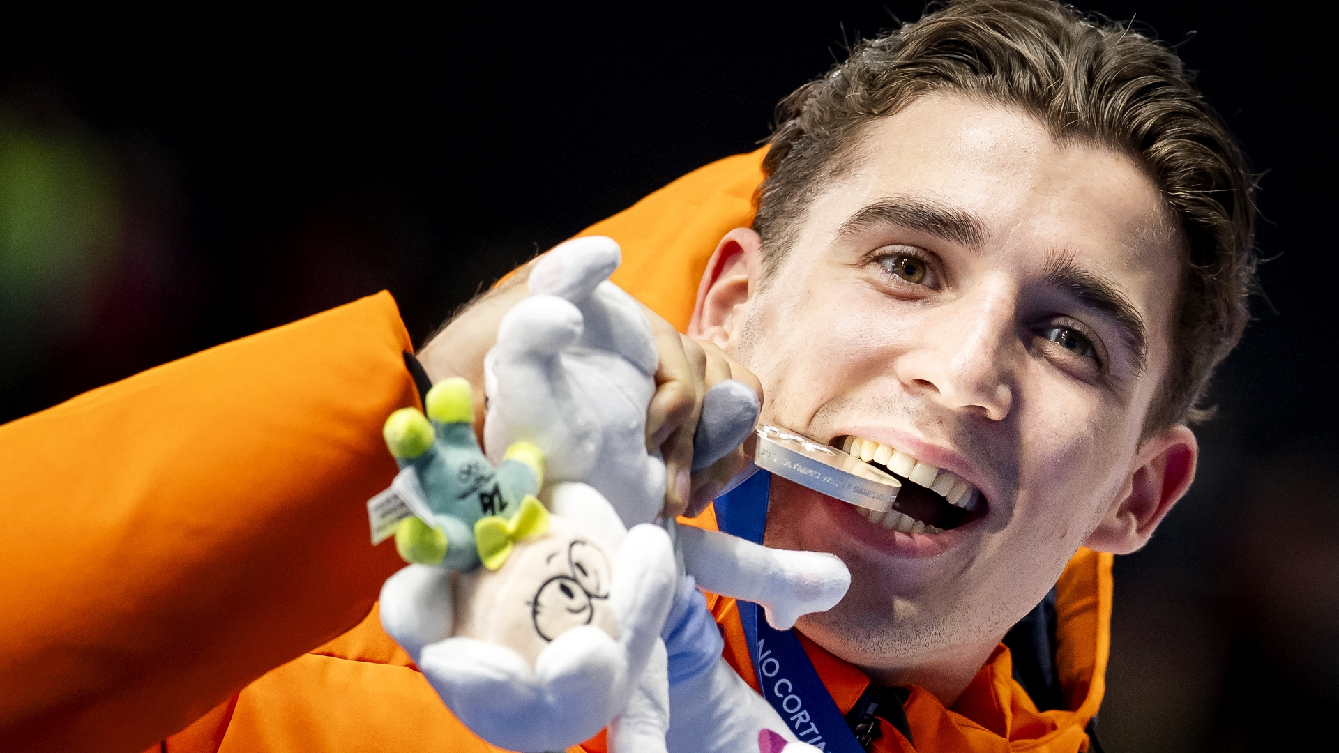 Klein ongelukje, grote opluchting: De Boo vindt schaatsen op tijd terug