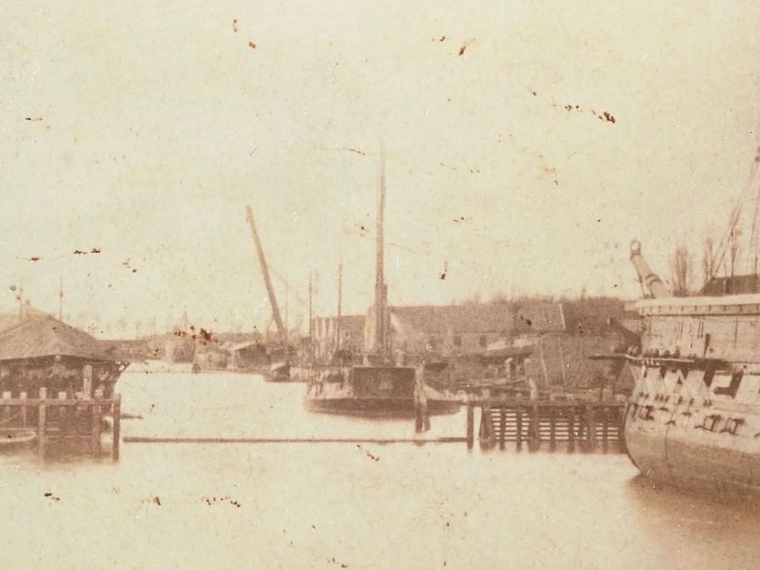 De haven in 1870