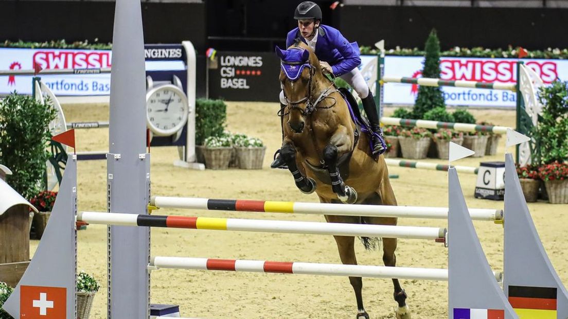 Bart Bles in actie met een ander paard, Kriskras DV, in Bazel.