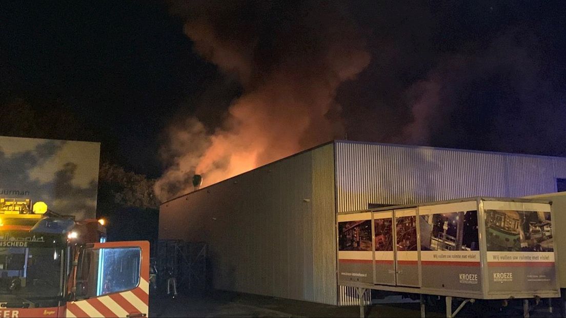 Grote brand op industrieterrein in Oldenzaal