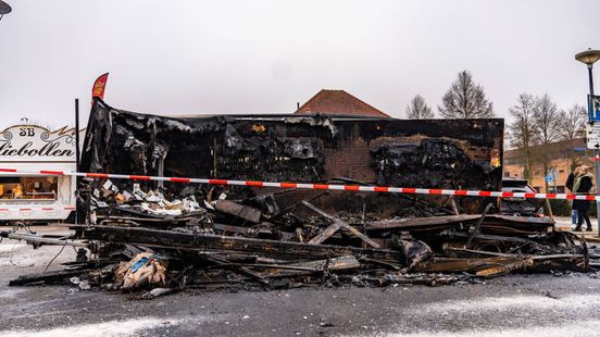 Marktkraam verwoest door brand