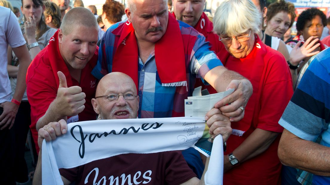Fans van Jannes tijdens een eerder optreden van de zanger (Rechten: Robert Vos/ANP Kippa)