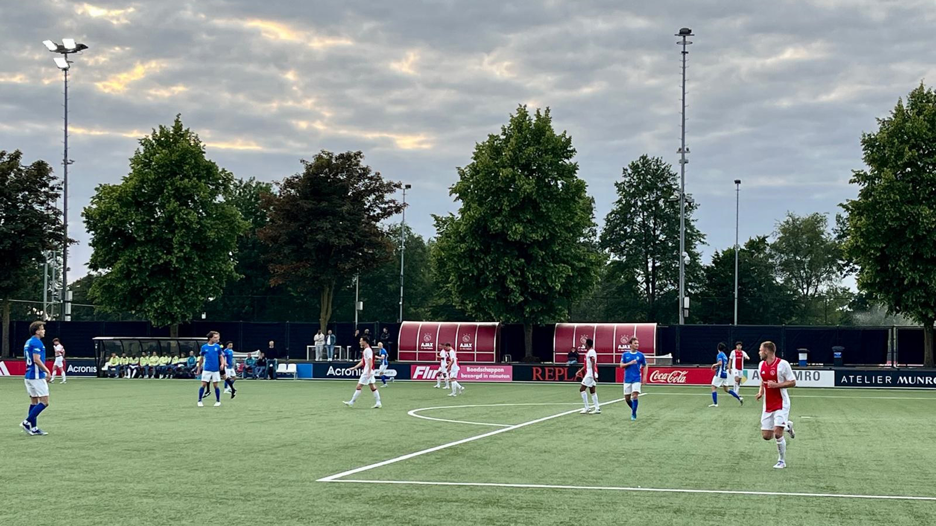 Kampong naar finale play-offs na winst op Ajax
