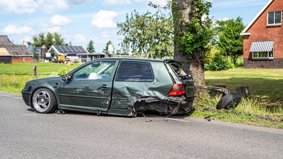 Vier gewonden na ongeluk in Zevenhuizen. Vier gewonden na ongeluk in Zevenhuizen.