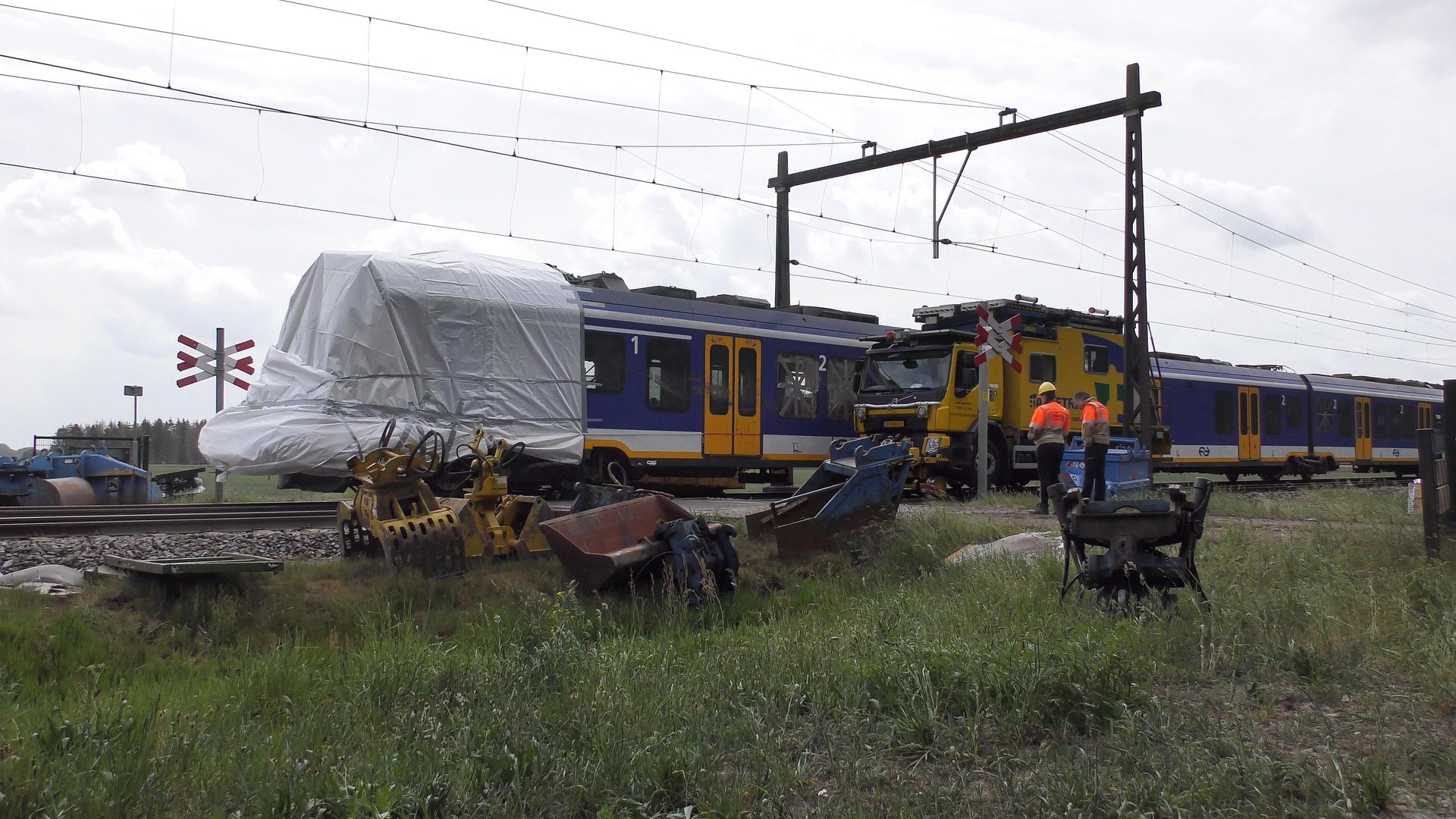 Taakstraf Geëist Voor Veroorzaken Dodelijk Treinongeluk Hooghalen - RTV ...