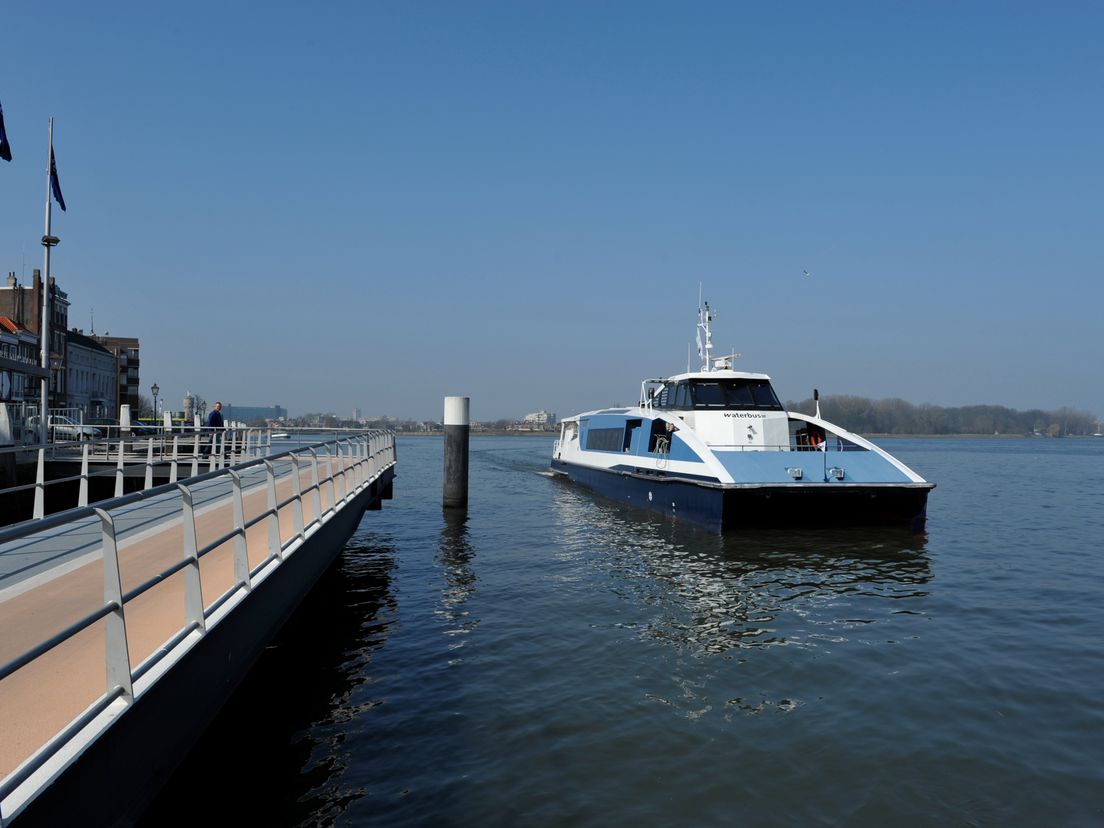 Waterbus Dordrecht (Foto Dansernatasja)