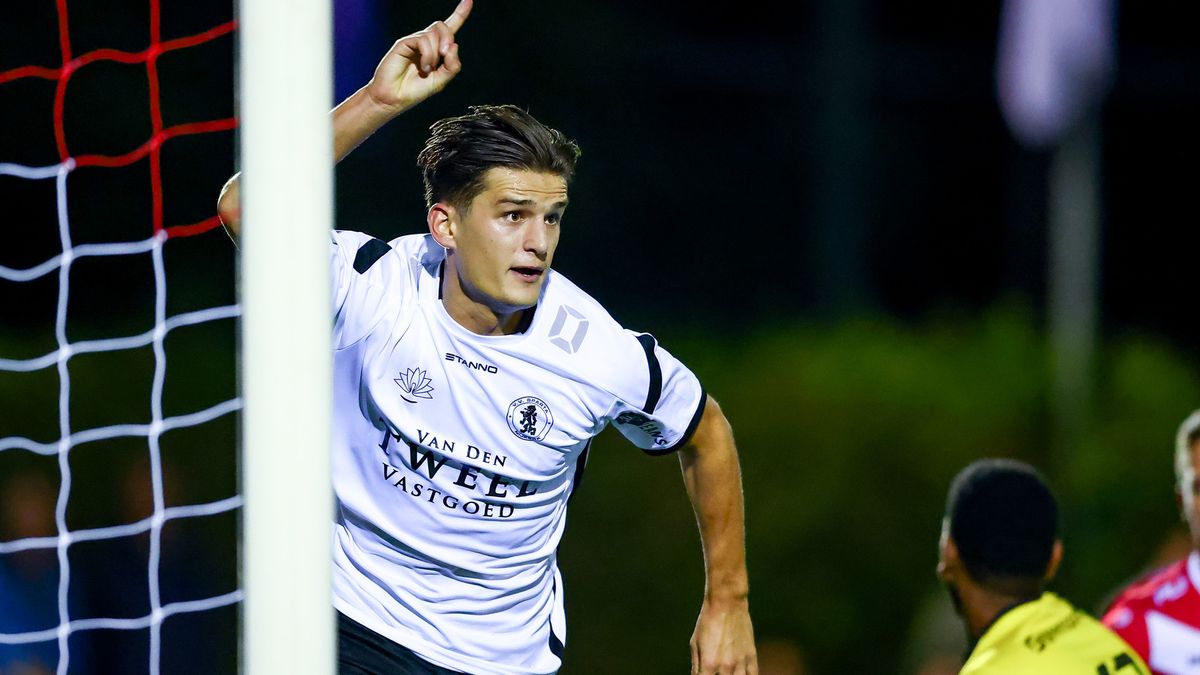 Transferoverzicht amateurvoetbal: Spakenburg haalt topschutter Sparta Nijkerk naar Westmaat | Berden