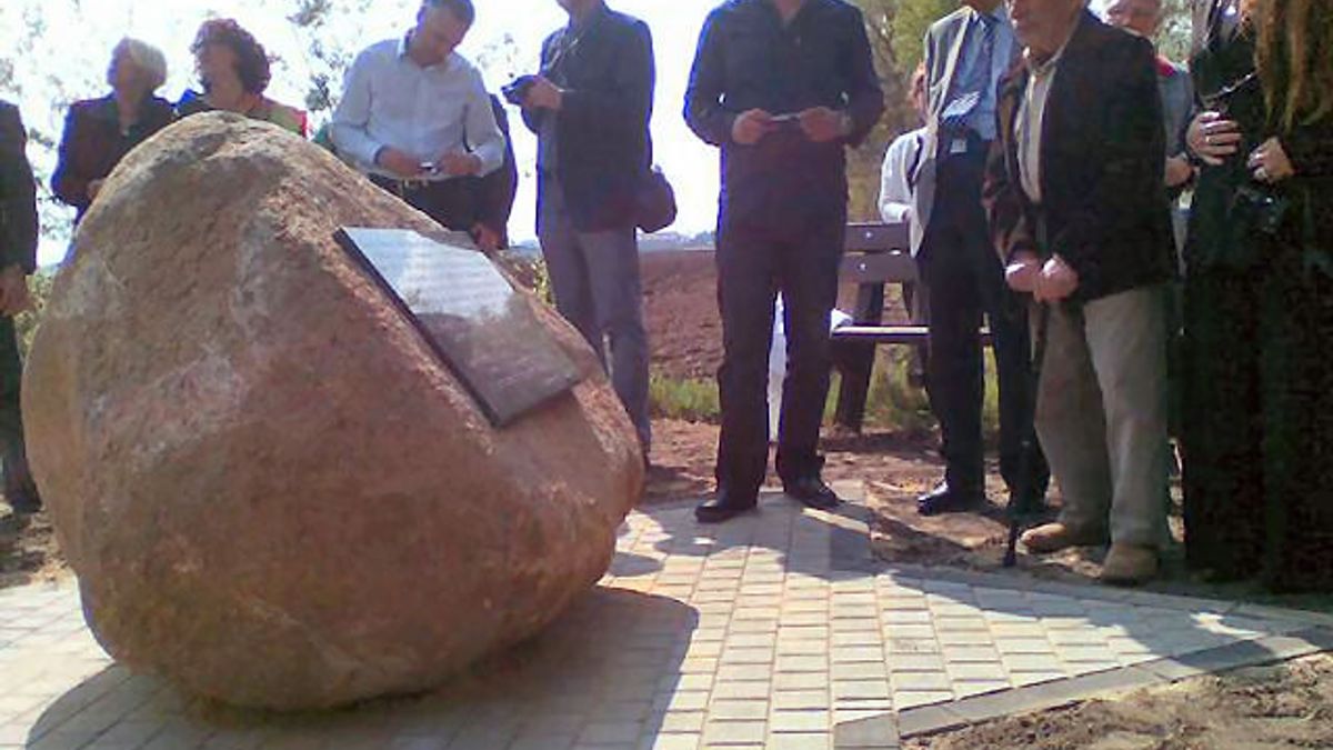 Monument voor Joods werkkamp onthuld