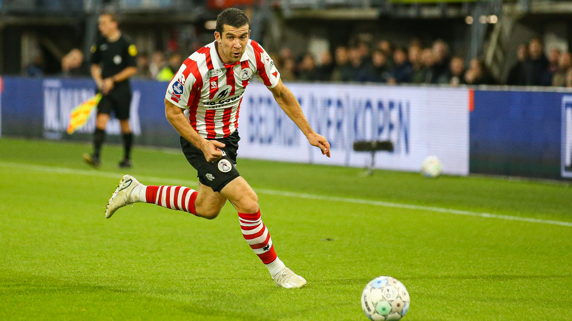 Pelle Clement in actie namens Sparta.