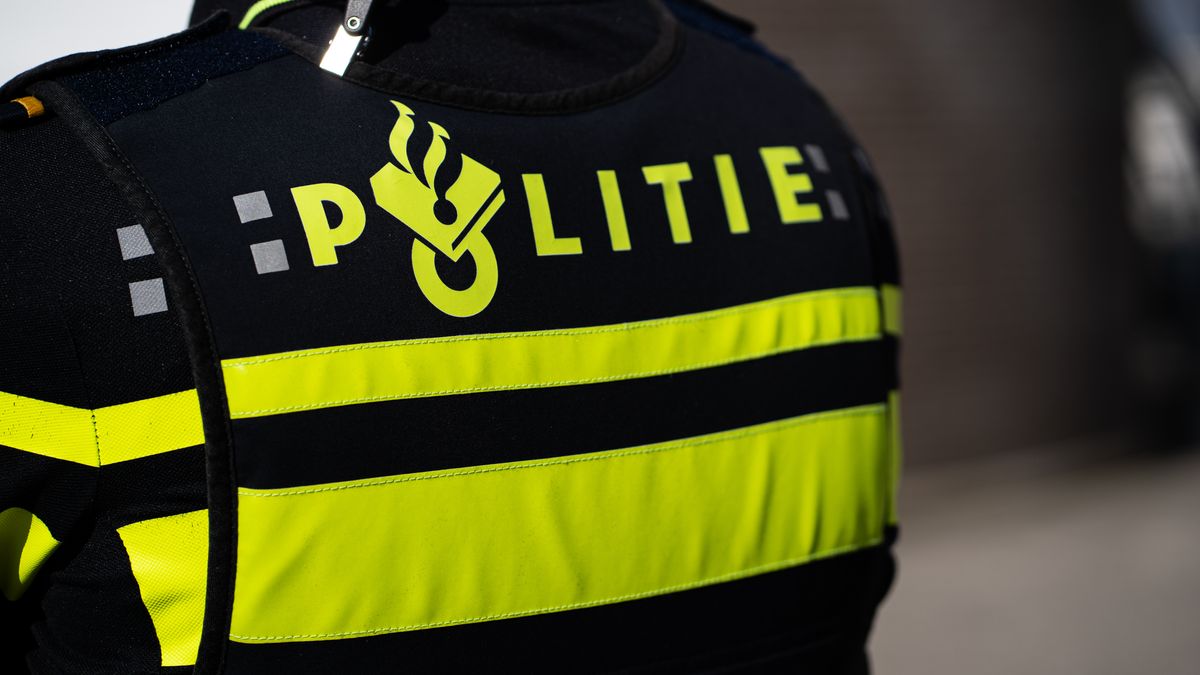 Drie nepagenten belanden achter echte tralies na babbeltruc in Hardenberg