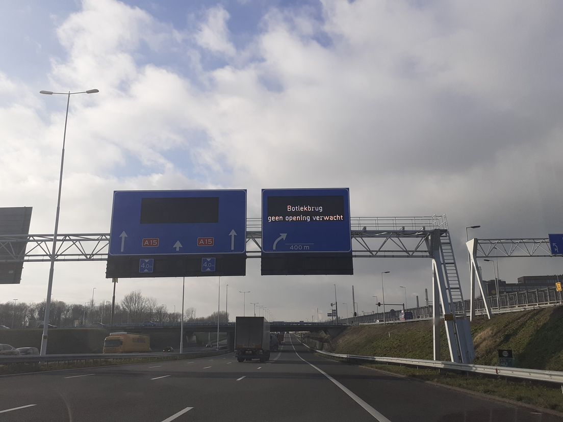 Schepen laten weggebruikers preciezer weten wanneer de brug opengaat