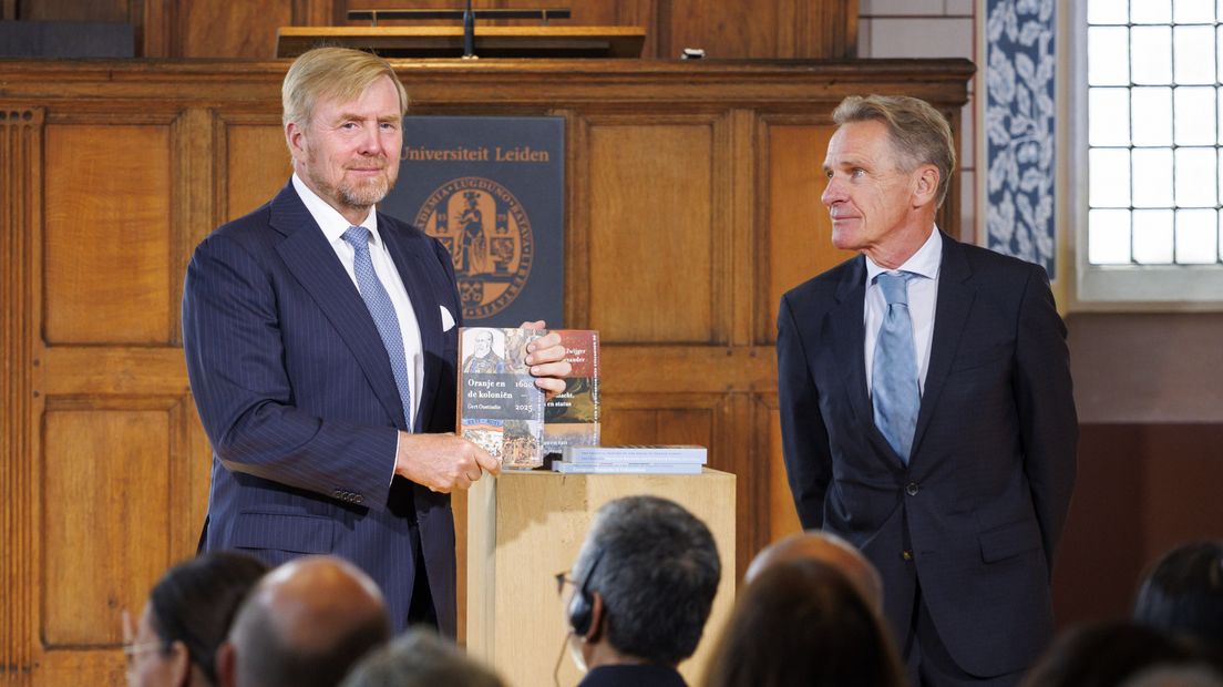 Koning Willem-Alexander neemt het onderzoek vandaag in ontvangst in Leiden