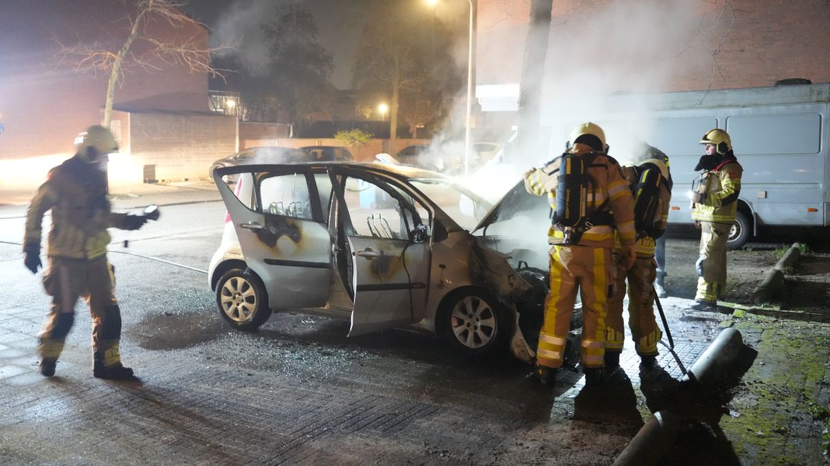 Aa-landen opgeschrikt door autobranden, politie onderzoekt brandstichting
