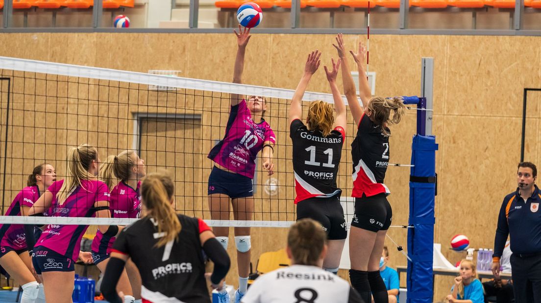 De volleybalsters van Eurosped en Apollo 8 hebben al een maand geen wedstrijden gespeeld