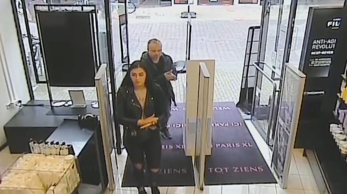 Dit duo steelt dure potten gezichtscrème in Kampen