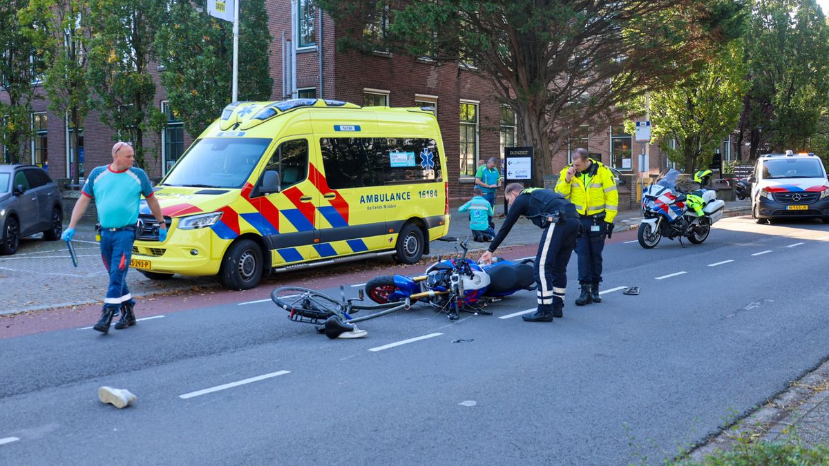 Motorrijder en fietser naar ziekenhuis na aanrijding