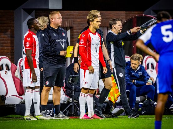 Jong AZ doet iets terug en Luca Denk maakt z'n rentree (3-1)