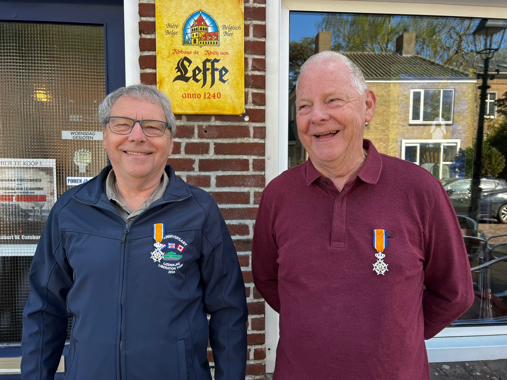 Onverwachts bezoek of een vreemde afspraak? De eerste lintjes zijn uitgereikt