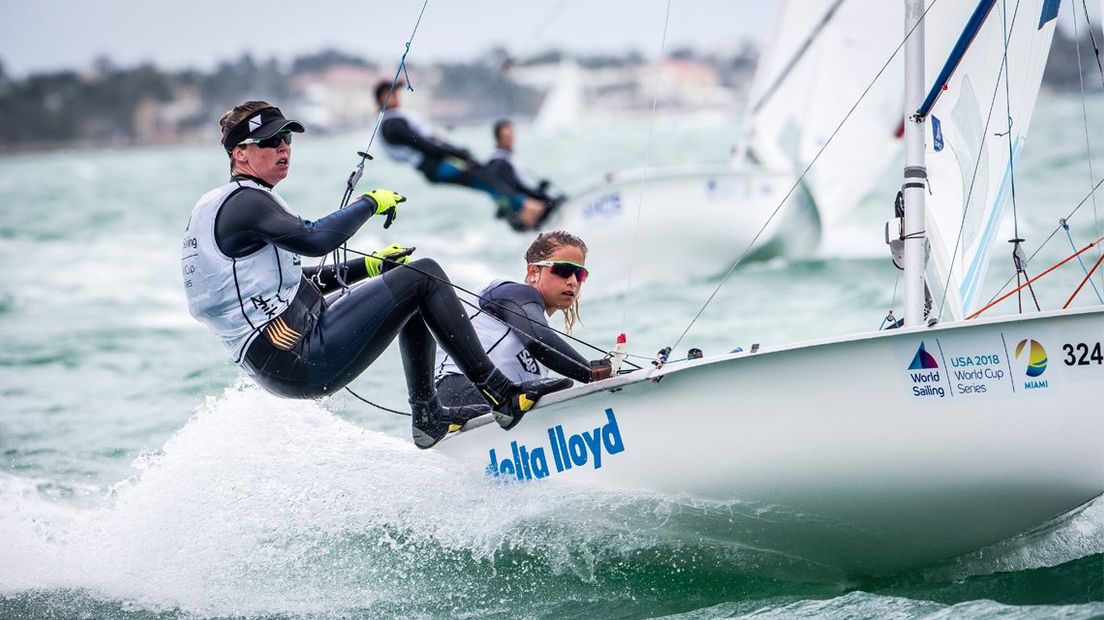 Anneloes van Veen en Afrodite Zegers in Miami.