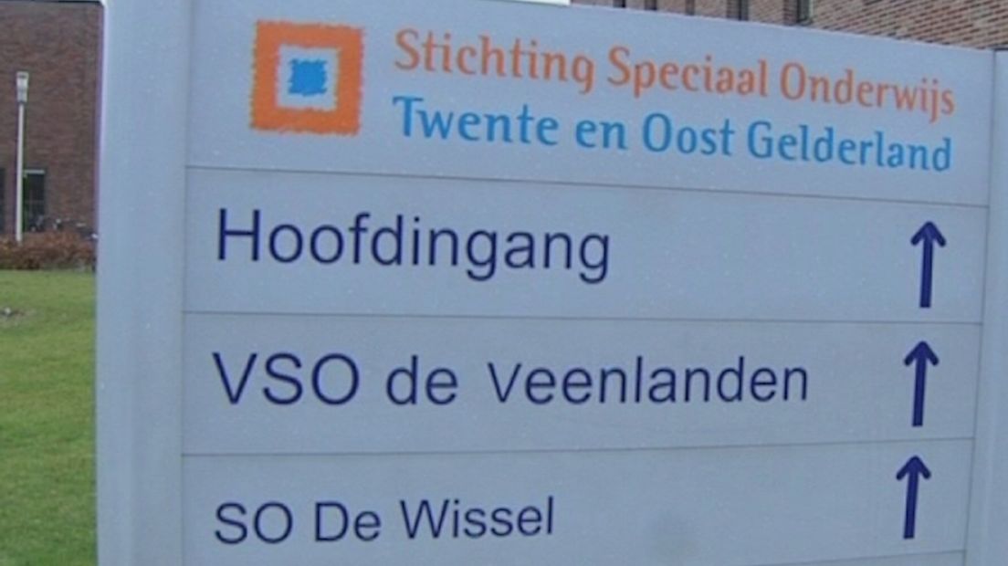 Politie bezoekt Almelose school met drugshond