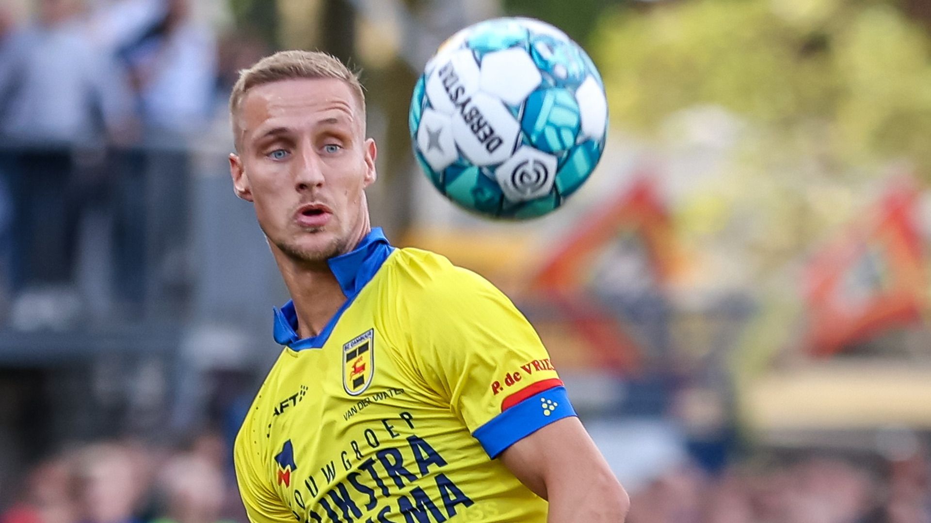 Van Der Water Voor Het Eerst In De Basis Bij SC Cambuur Tegen FC ...