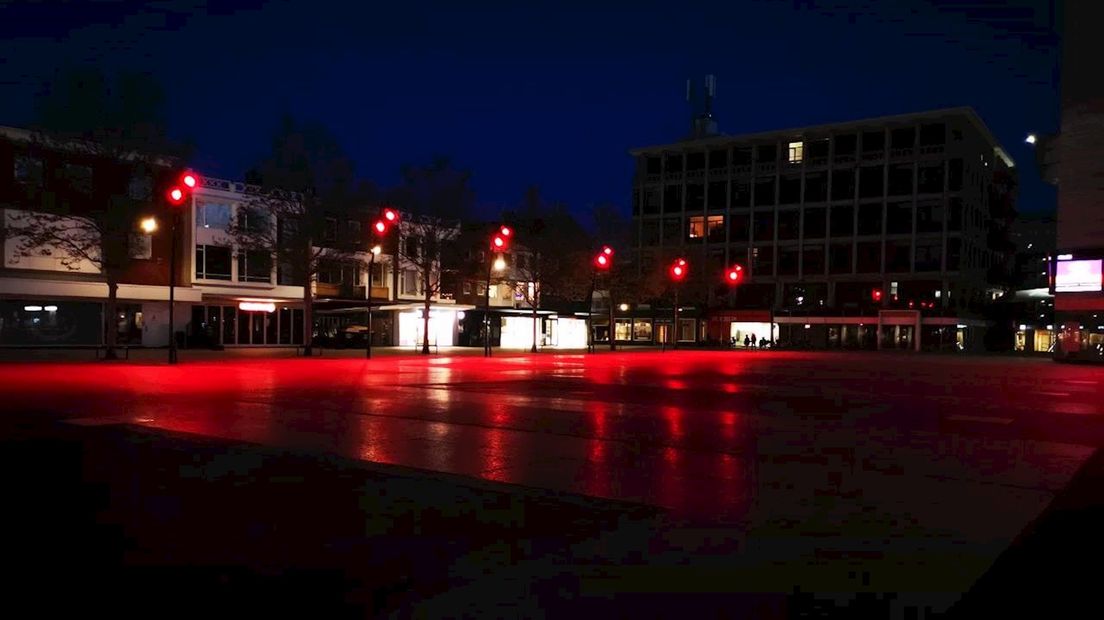 Hengelo kleurt rood