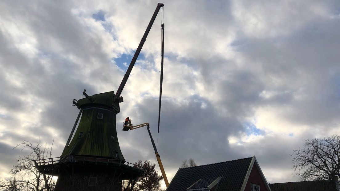 Ook de roeden zijn van de molen gehaald