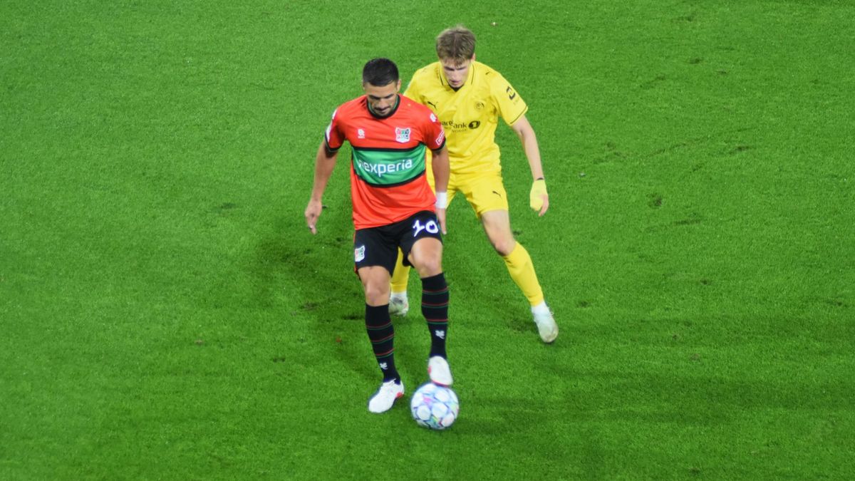 LIVE | Spanning loopt op in De Goffert • Stadion in Nijmegen nu al vol