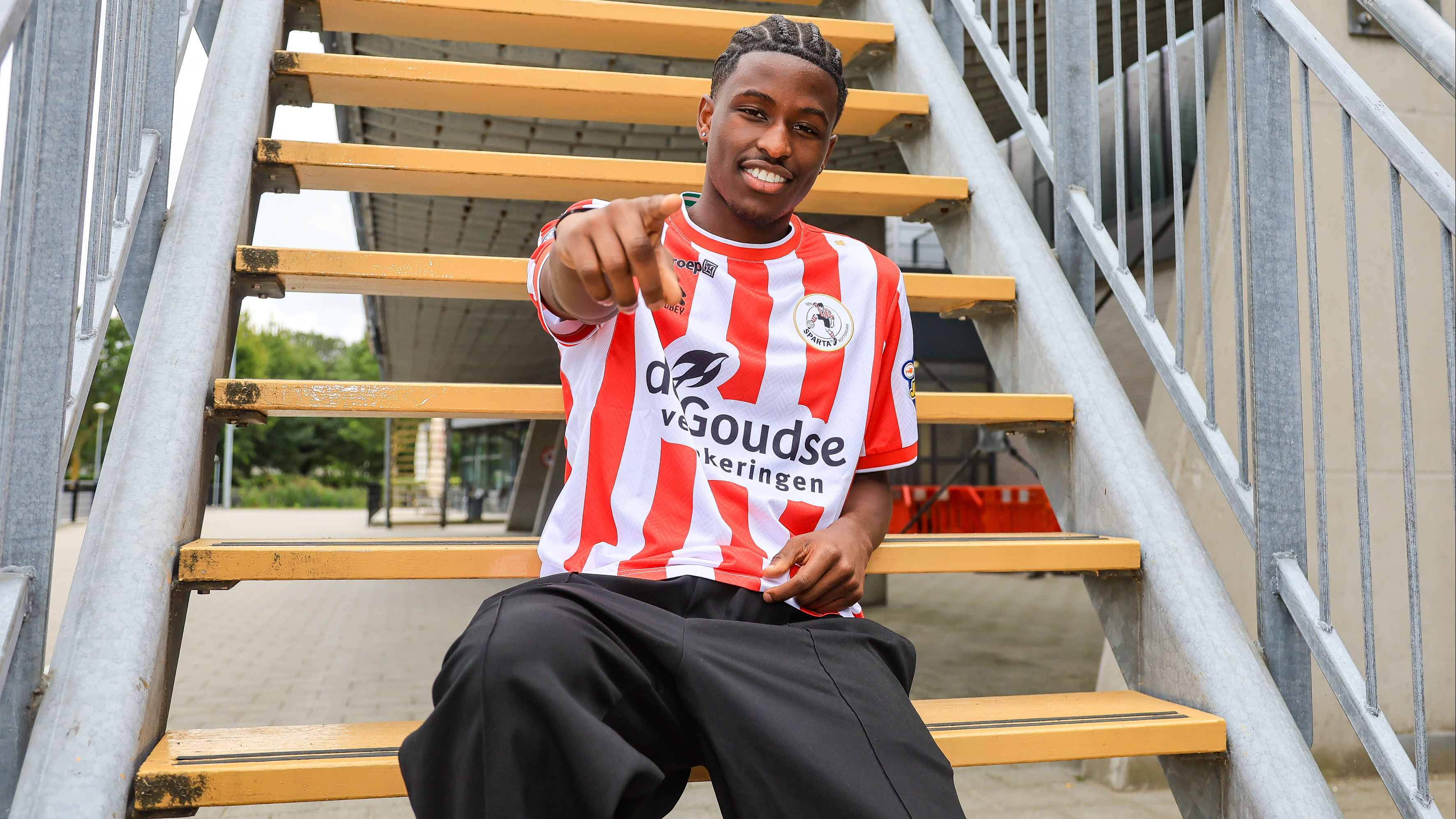 Isaac Babadi op huurbasis naar Sparta