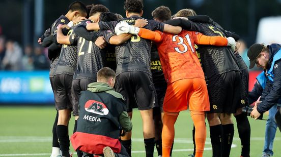 Vitesse beleeft unieke terugkeer, maar heeft geen kans tegen Jong AZ