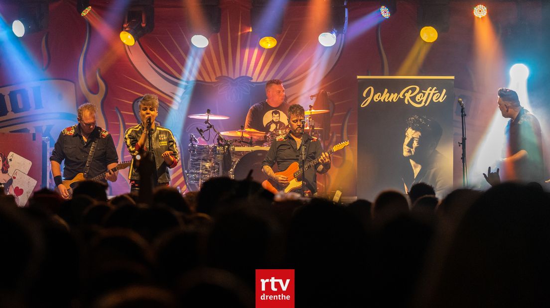 Mooi Wark bracht op Siepelrock een eerbetoon aan de overleden John Roffel  (Rechten: Kim Stellingwerf)