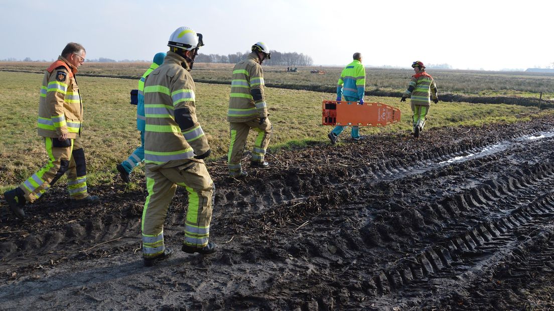 Hulpdiensten op weg naar het slachtoffer