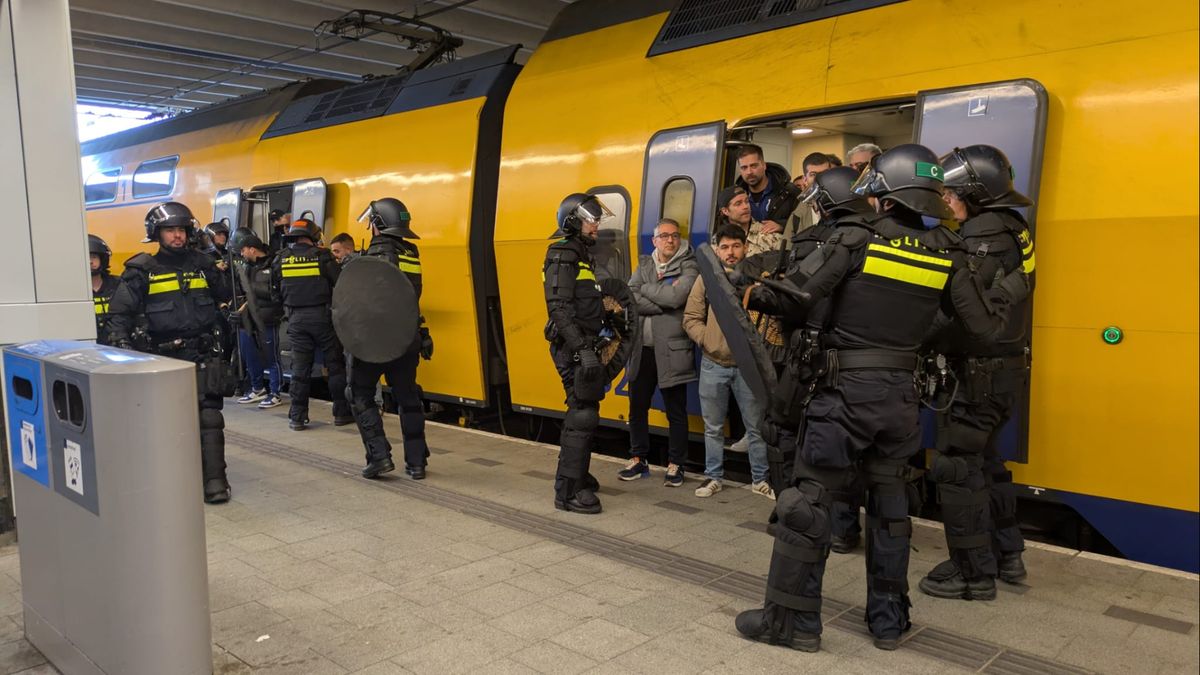 78 aanhoudingen en 20 kilo vuurwerk gevonden bij wedstrijd FC Utrecht-FC Porto