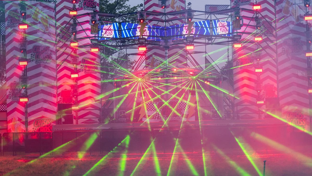 Tiende Crisis Cross in Veeningen: 'Hoop dat de baan op tijd klaar is'