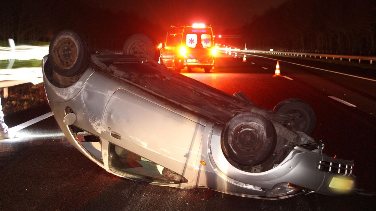 Inhaalpoging op A1 bij Bornerbroek gaat mis, bestuurder te veel gedronken