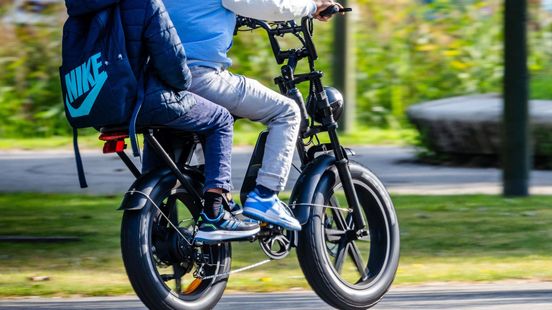 Met de fatbike naar de basisschool, politie waarschuwt ouders - RTV Utrecht