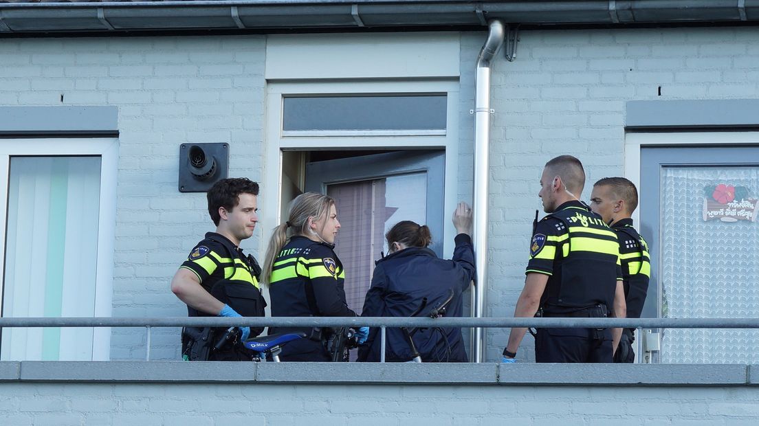 De inval in Kaatsheuvel waarbij de vierde verdachte van de overval in Zaltbommel werd opgepakt.