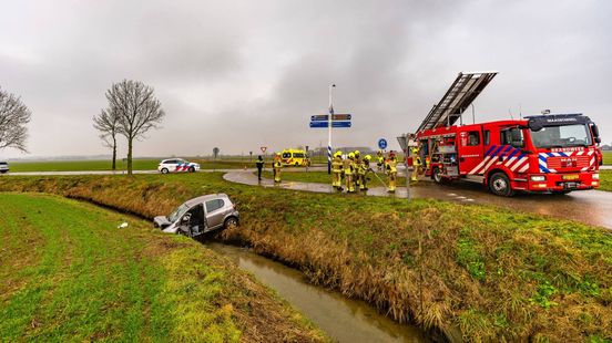Twee gewonden bij zwaar auto-ongeluk