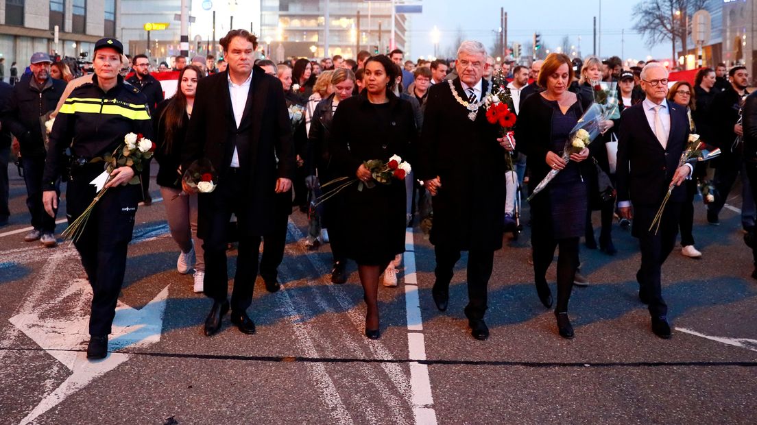 Er is vanuit veel hoeken respect voor de hulpverleners. Zij onderbraken die bewuste maandag een staking om de slachtoffers te helpen en de klopjacht op hoofdverdachte Gökmen Tanis te openen.