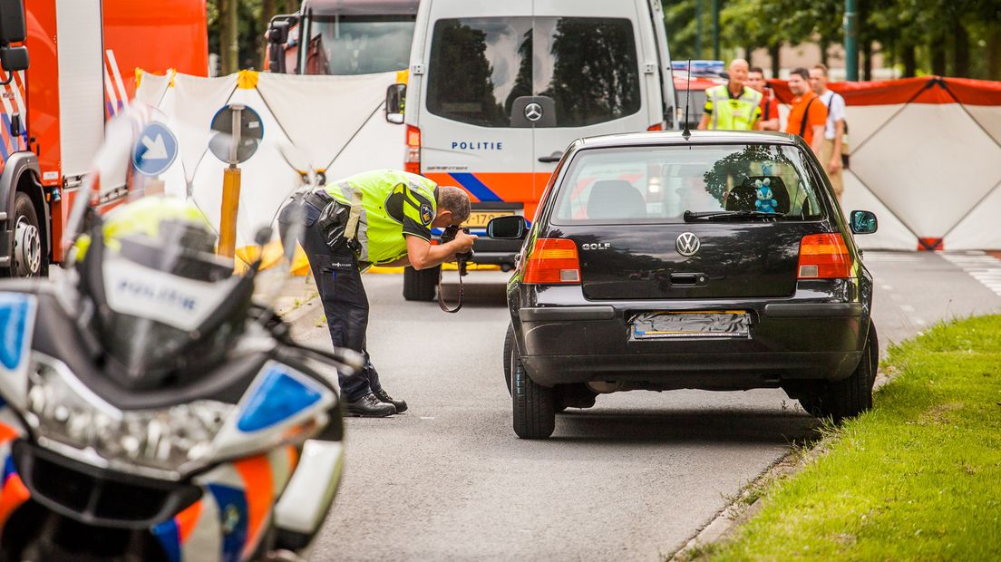 Politieonderzoek in veenendaal na het ongeluk.