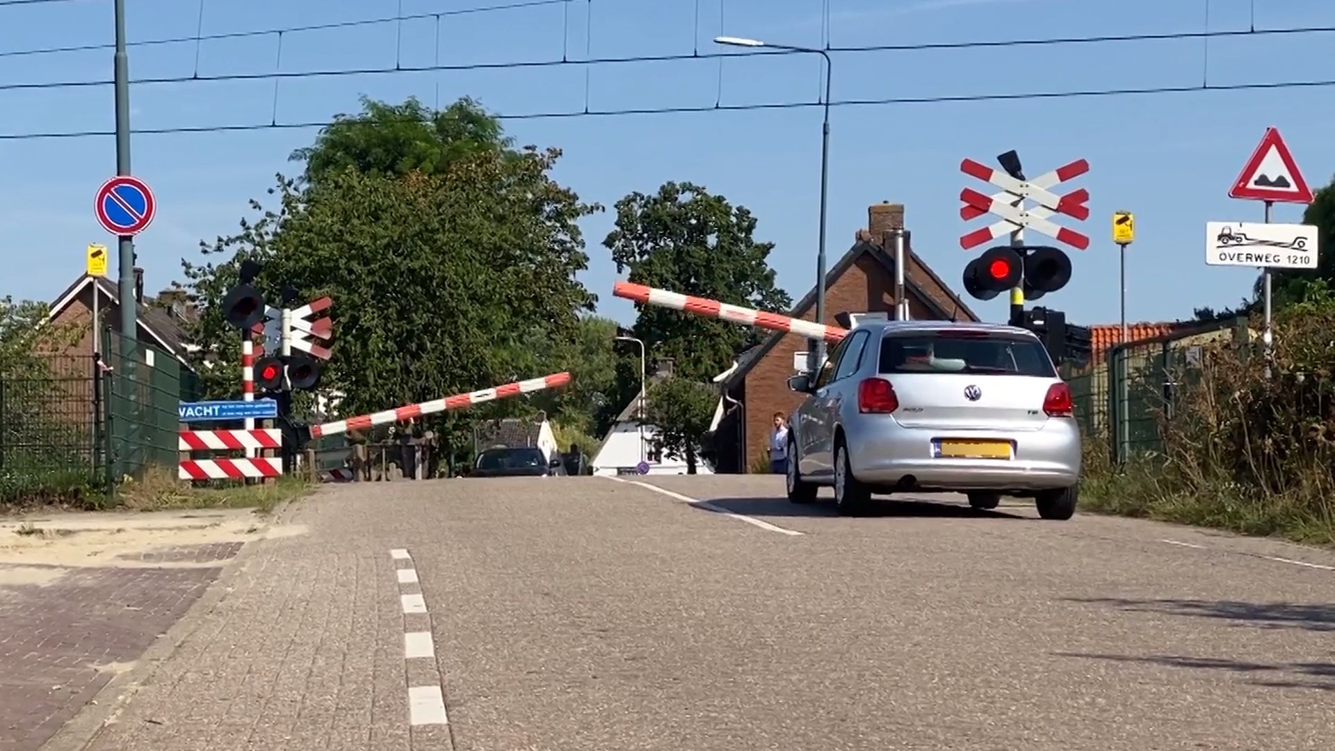 Torenhoge Flitsboete Voor Door Rood Rijden Bij Spoorwegovergang Bunnik ...