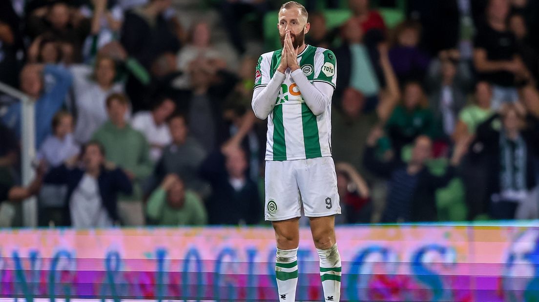 Kevin van Veen baalt na de nederlaag