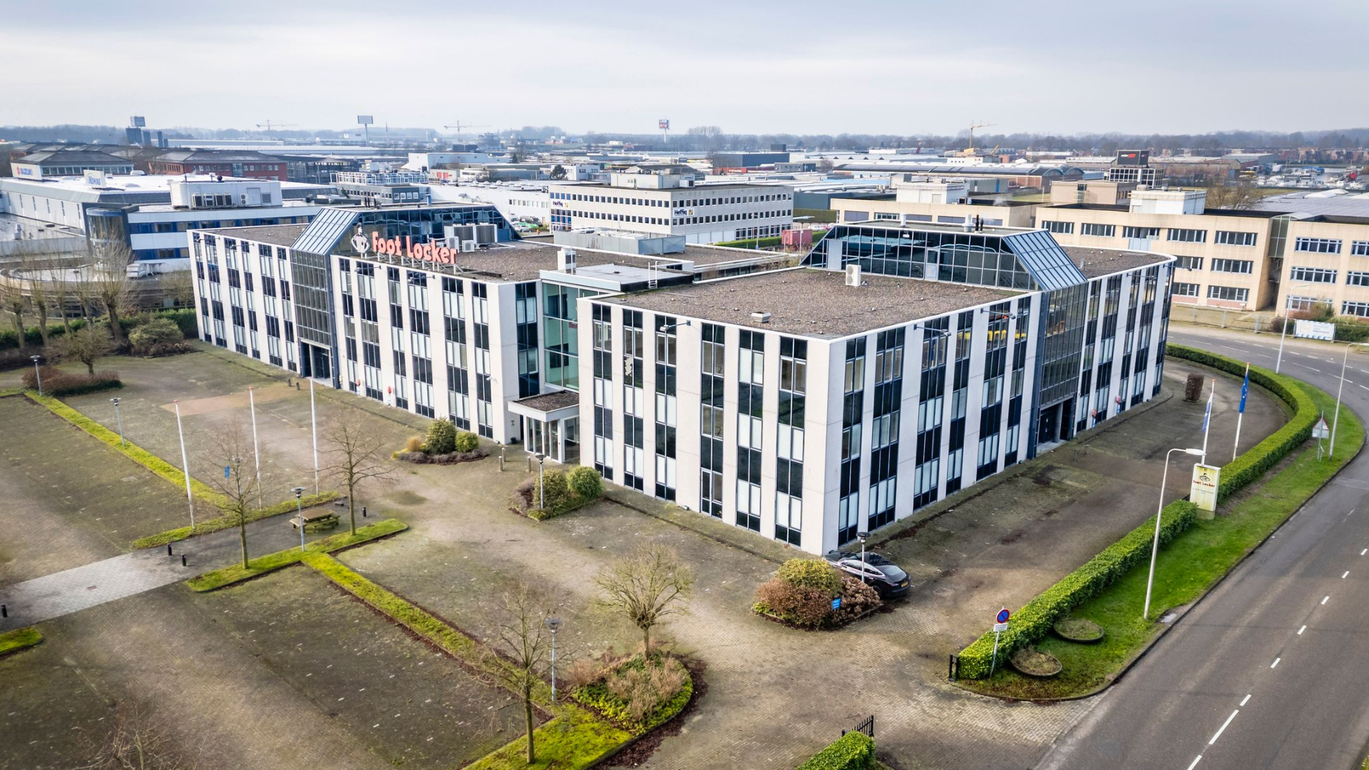 Voormalig pand Foot Locker in Vianen wordt opvang voor 338 vluchtelingen