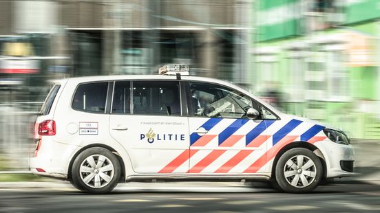 Politie rijdt busje klem na poging babbeltruc, twee mannen aangehouden