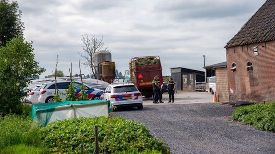 Vrouw beroofd van tas en daarna aangereden, slachtoffer zwaargewond naar ziekenhuis. Vrouw beroofd van tas en daarna aangereden, slachtoffer zwaargewond naar ziekenhuis.