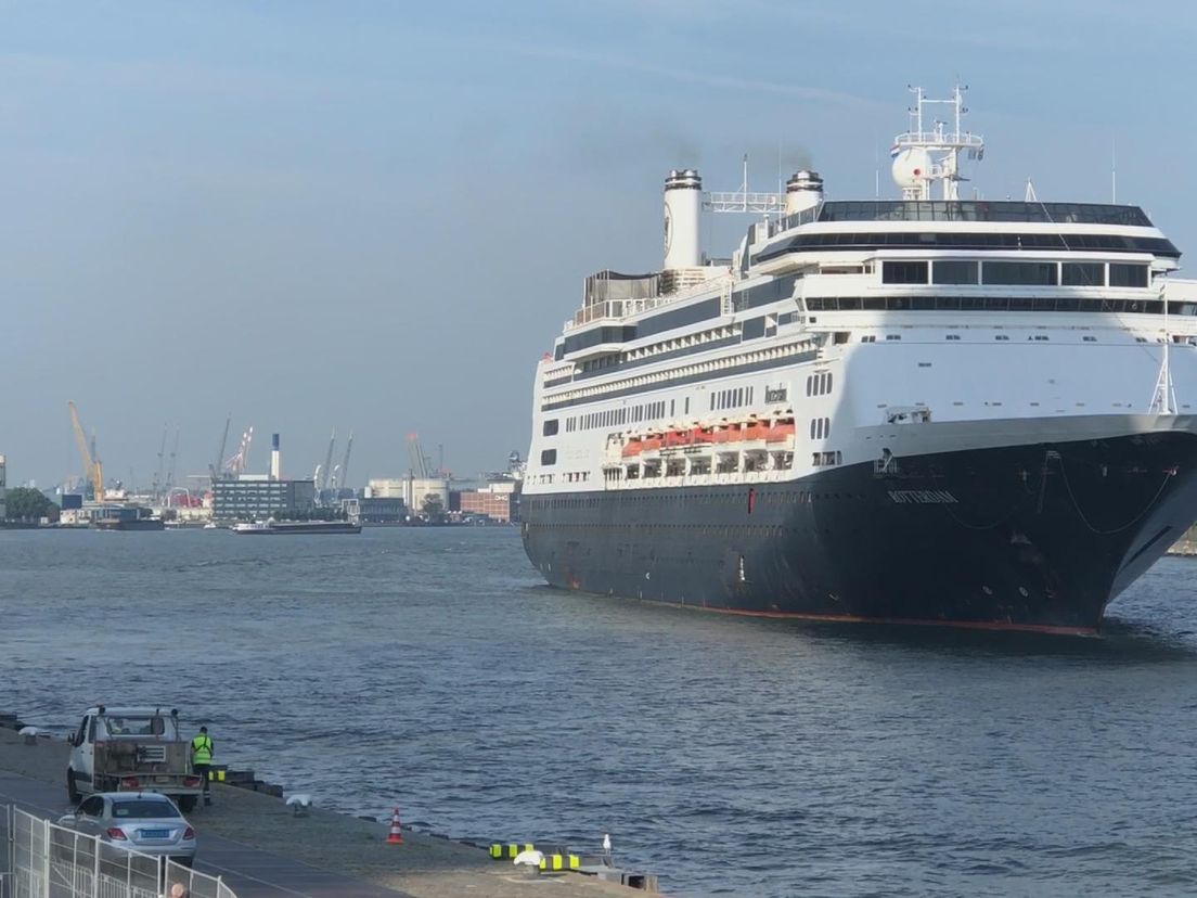 Het MS Rotterdam bij de aankomst maandag