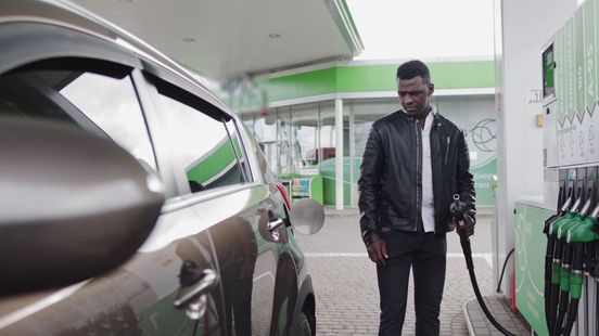 Van 2,13 tot 2,55 euro: dit is waarom brandstofprijzen zo verschillen