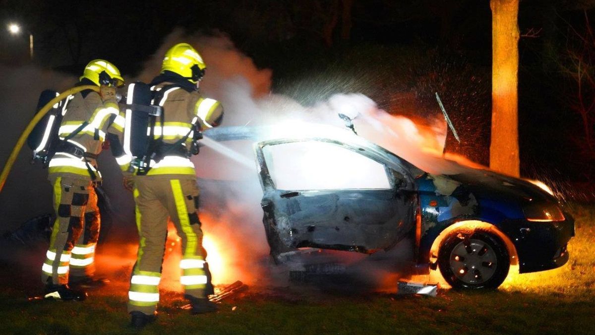 Aanhoudingen in Kerkdriel • 1300 kilo vuurwerk afgepakt
